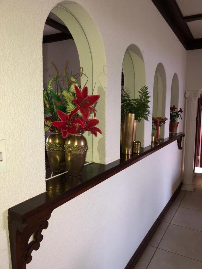 Thee View Hotel Hartbeespoort Exterior photo